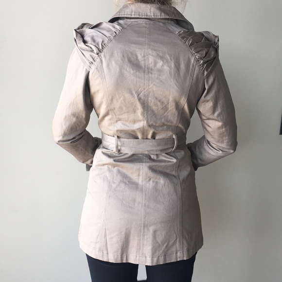 NWOT Medium Trench - Picture 3 of 4